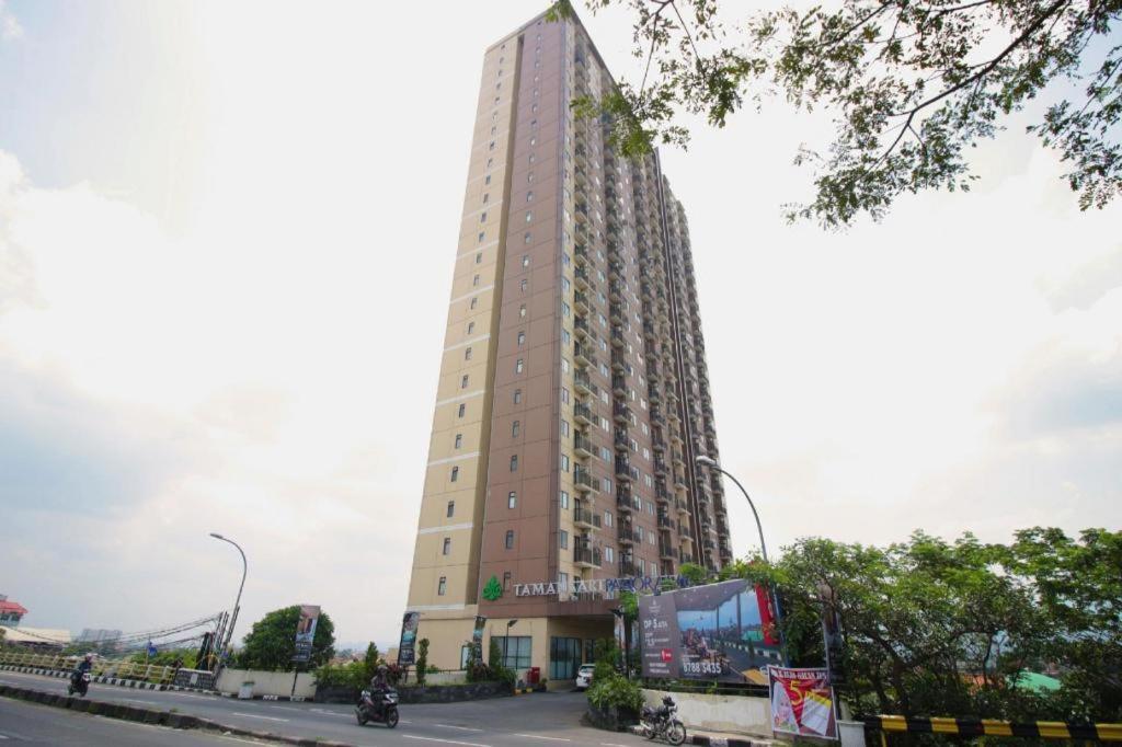 Отель Super Oyo Capital O 483 Tamansari Panoramic Бандунг Экстерьер фото