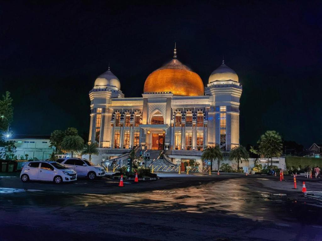 Отель Super Oyo Capital O 483 Tamansari Panoramic Бандунг Экстерьер фото